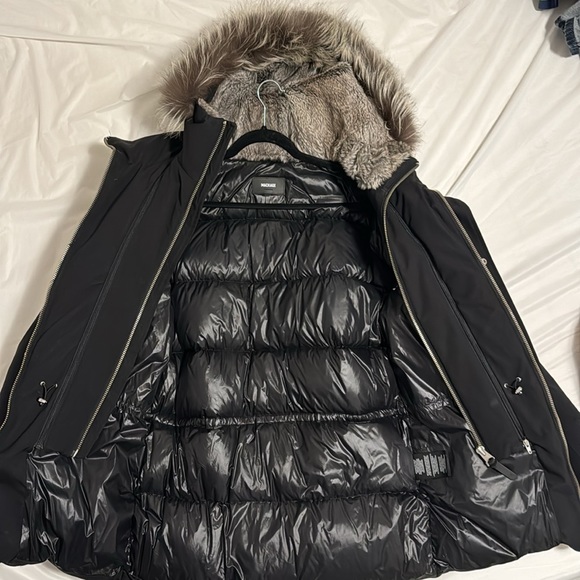 Barely used Mackage men parka. Model Edward size 38 - Picture 9 of 10